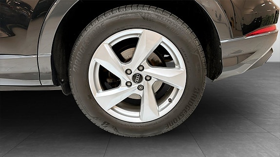Audi Q3 6 of 14
