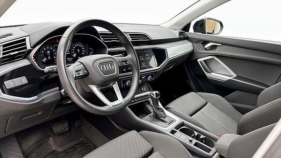 Audi Q3 7 of 14