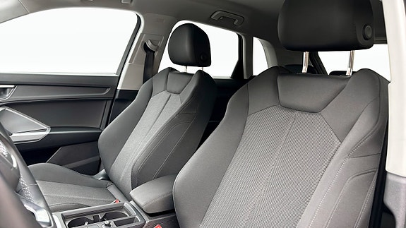 Audi Q3 9 of 14