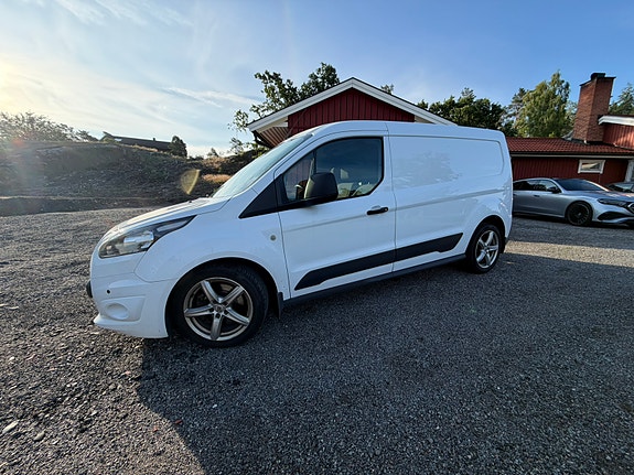 Ford Transit Connect 2 of 5