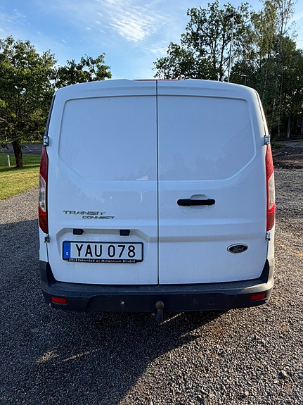 Ford Transit Connect 4 of 5