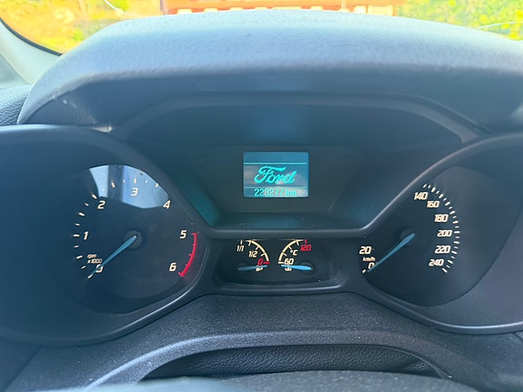 Ford Transit Connect 5 of 5