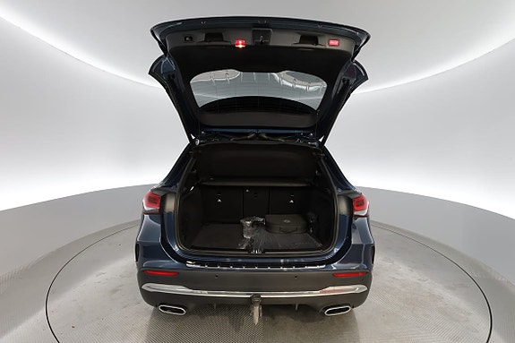 Mercedes-Benz GLA250 10 of 18