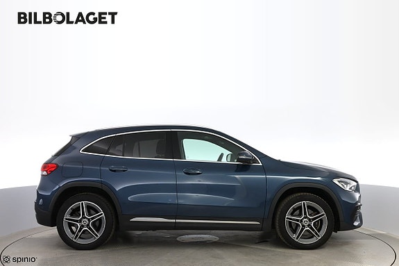Mercedes-Benz GLA250 2 of 18