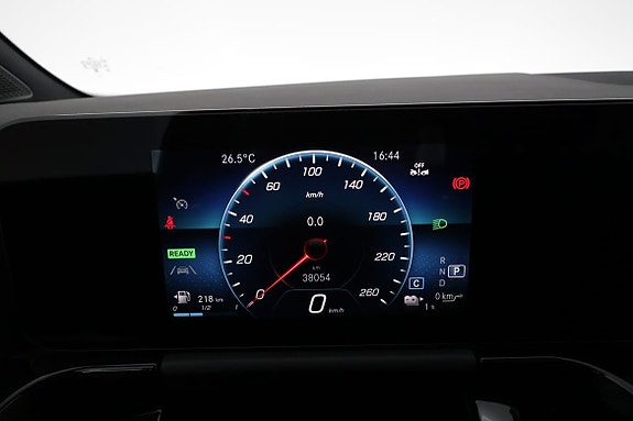 Mercedes-Benz GLA250 14 of 18