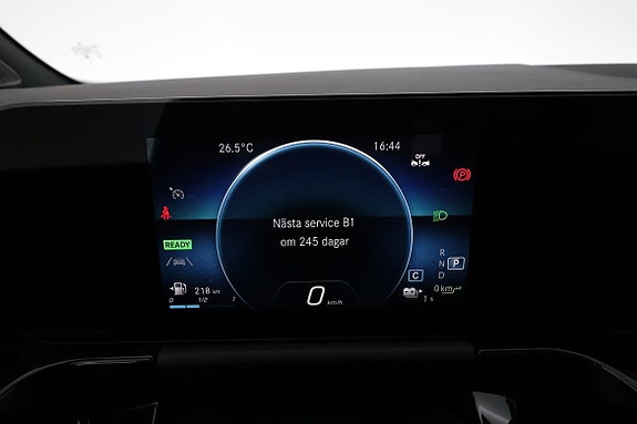 Mercedes-Benz GLA250 13 of 18