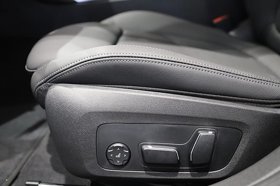 BMW i4 13 of 20