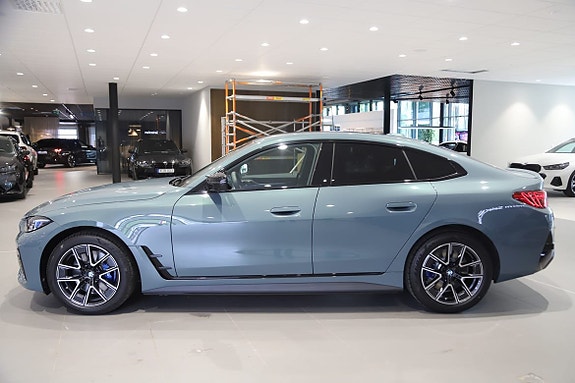 BMW i4 3 of 5