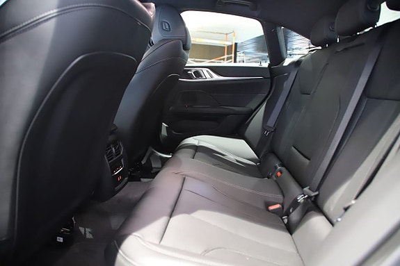BMW i4 20 of 20