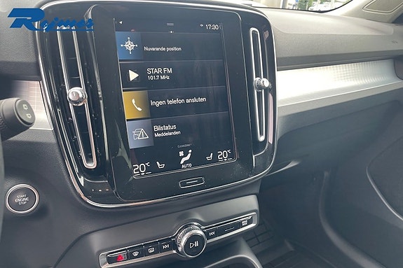 Volvo XC40 13 of 24