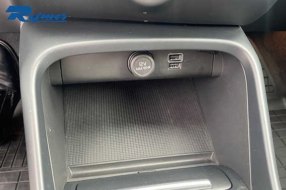 Volvo XC40 18 of 24
