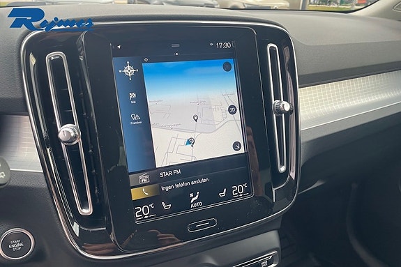 Volvo XC40 16 of 24