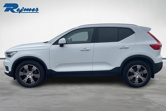 Volvo XC40 5 of 5