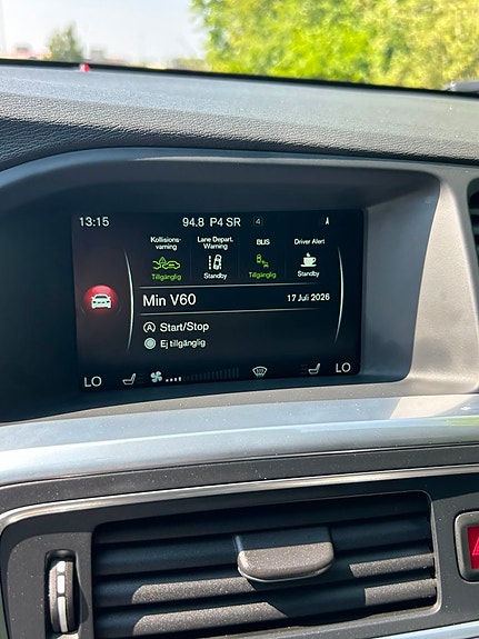 Volvo V60 Cross Country 3 of 5