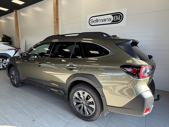 Subaru Outback 3 of 5