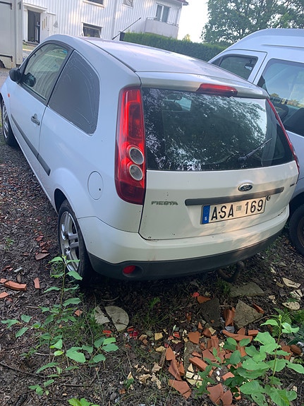 Ford Fiesta 5 of 5