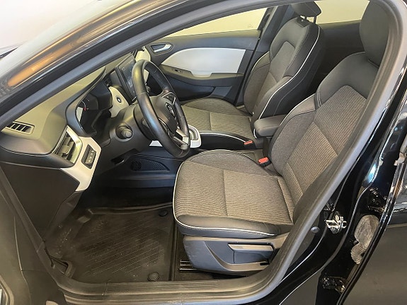 Renault Clio 11 of 12