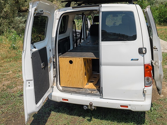 Nissan NV200 11 of 15