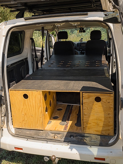 Nissan NV200 10 of 15