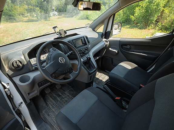 Nissan NV200 15 of 15