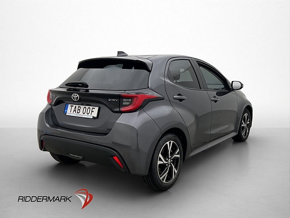 Toyota Yaris 8 of 30