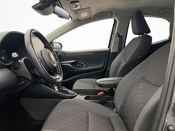 Toyota Yaris 11 of 30