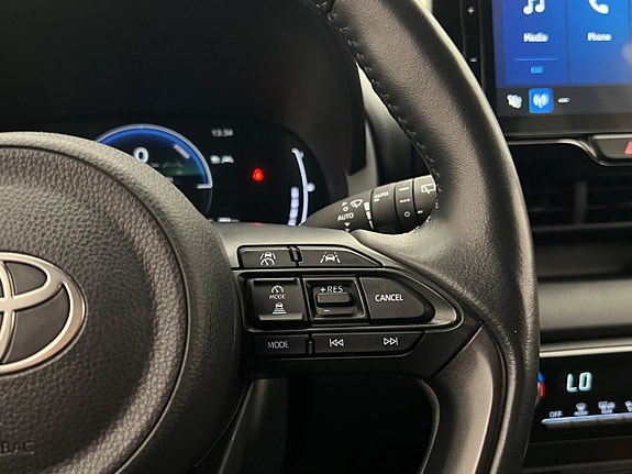 Toyota Yaris 19 of 30