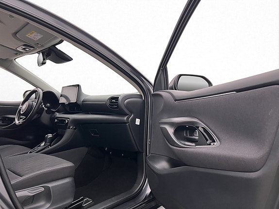 Toyota Yaris 25 of 30