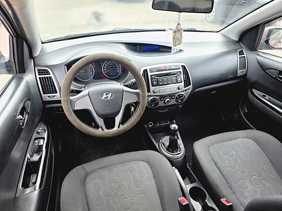 Hyundai i20 3 of 20