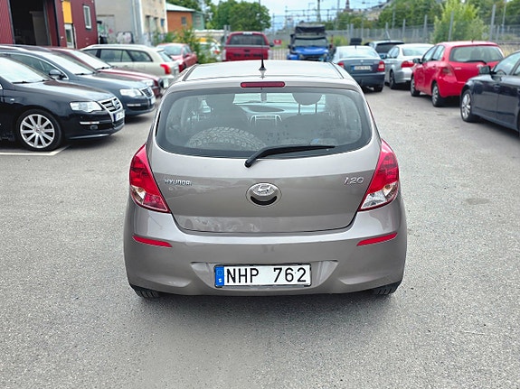 Hyundai i20 8 of 20