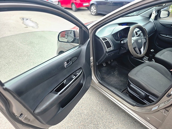 Hyundai i20 12 of 20
