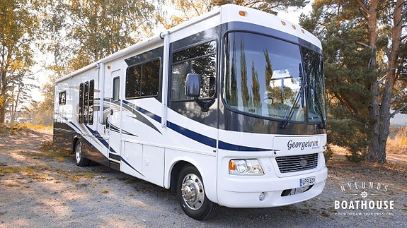 Ford Forest River Georgetown 11 of 30