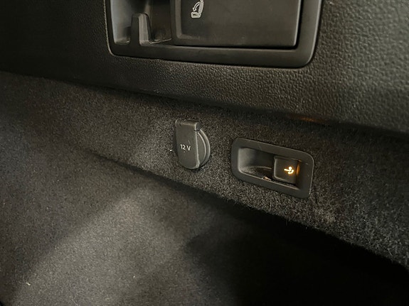 Volkswagen Passat 23 of 24
