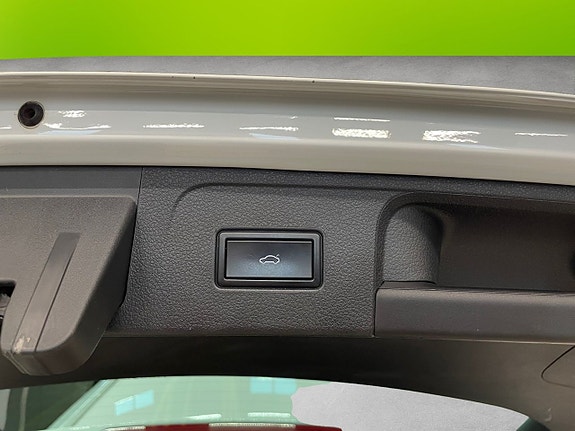 Volkswagen Passat 17 of 24