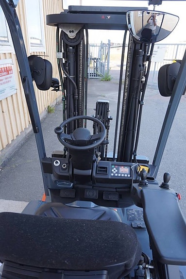 Toyota Eltruck Triago 16.  4,4 m / 1600kg 4 of 8