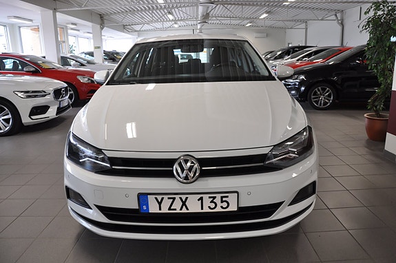 Volkswagen Polo 3 of 5