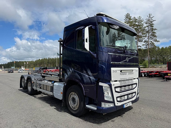 Volvo FH540 6x2 lastväxlare i fint skick 7 of 12