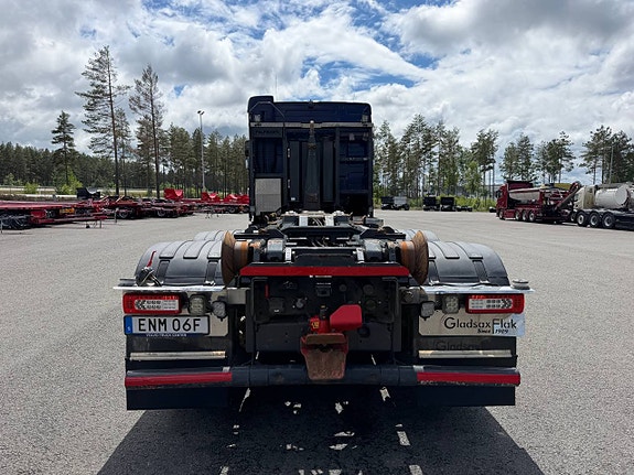 Volvo FH540 6x2 lastväxlare i fint skick 4 of 12