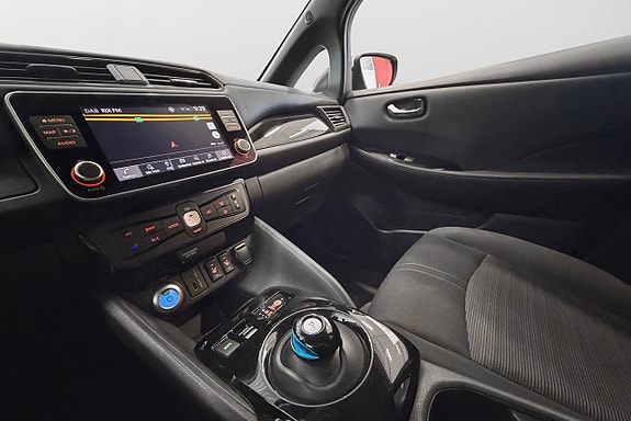 Nissan Leaf 16 of 22