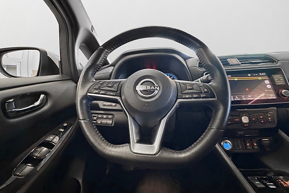 Nissan Leaf 11 of 22