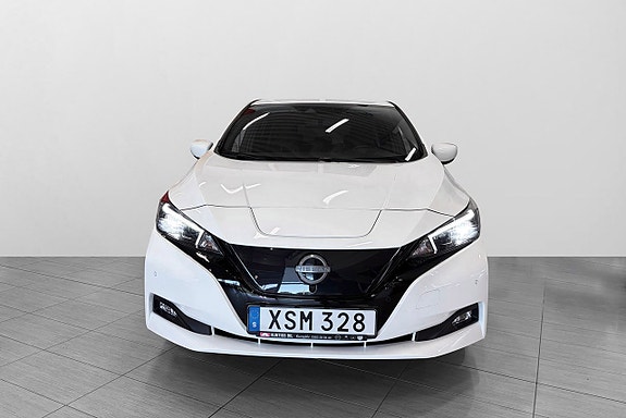 Nissan Leaf 4 of 5