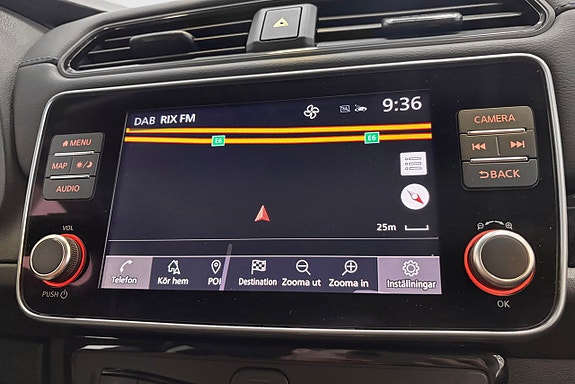 Nissan Leaf 14 of 22