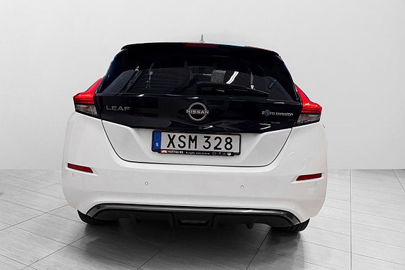 Nissan Leaf 7 of 22