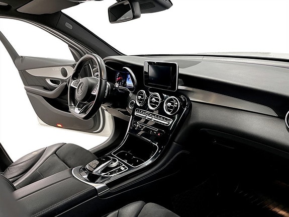 Mercedes-Benz GLC220 d 11 of 15
