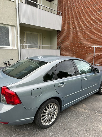 Volvo S40 3 of 5