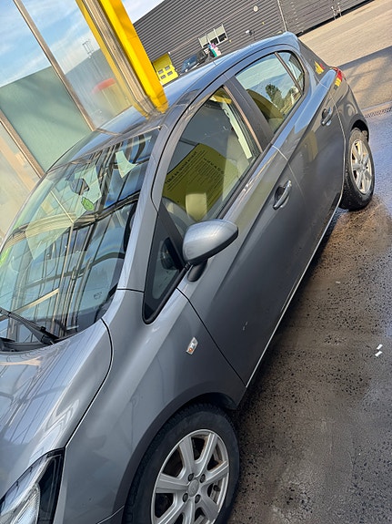 Opel Corsa 4 of 10