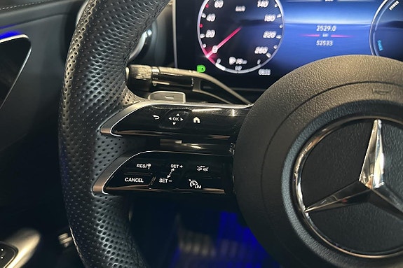 Mercedes-Benz C300 e 23 of 26