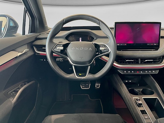 Skoda Enyaq RS 7 of 9