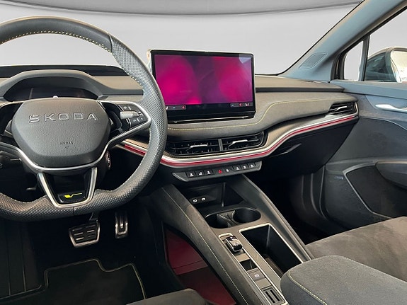 Skoda Enyaq RS 6 of 9