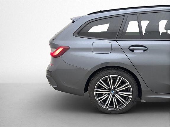 BMW 320 30 of 30
